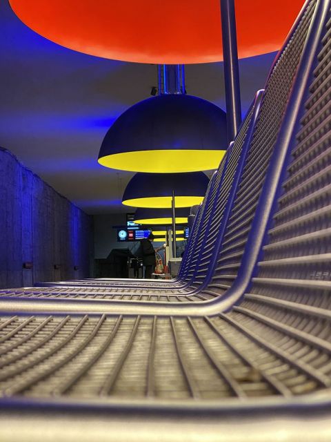 Fotospot München mit dem Smartphone im U-Bahnhof Westfriedhof